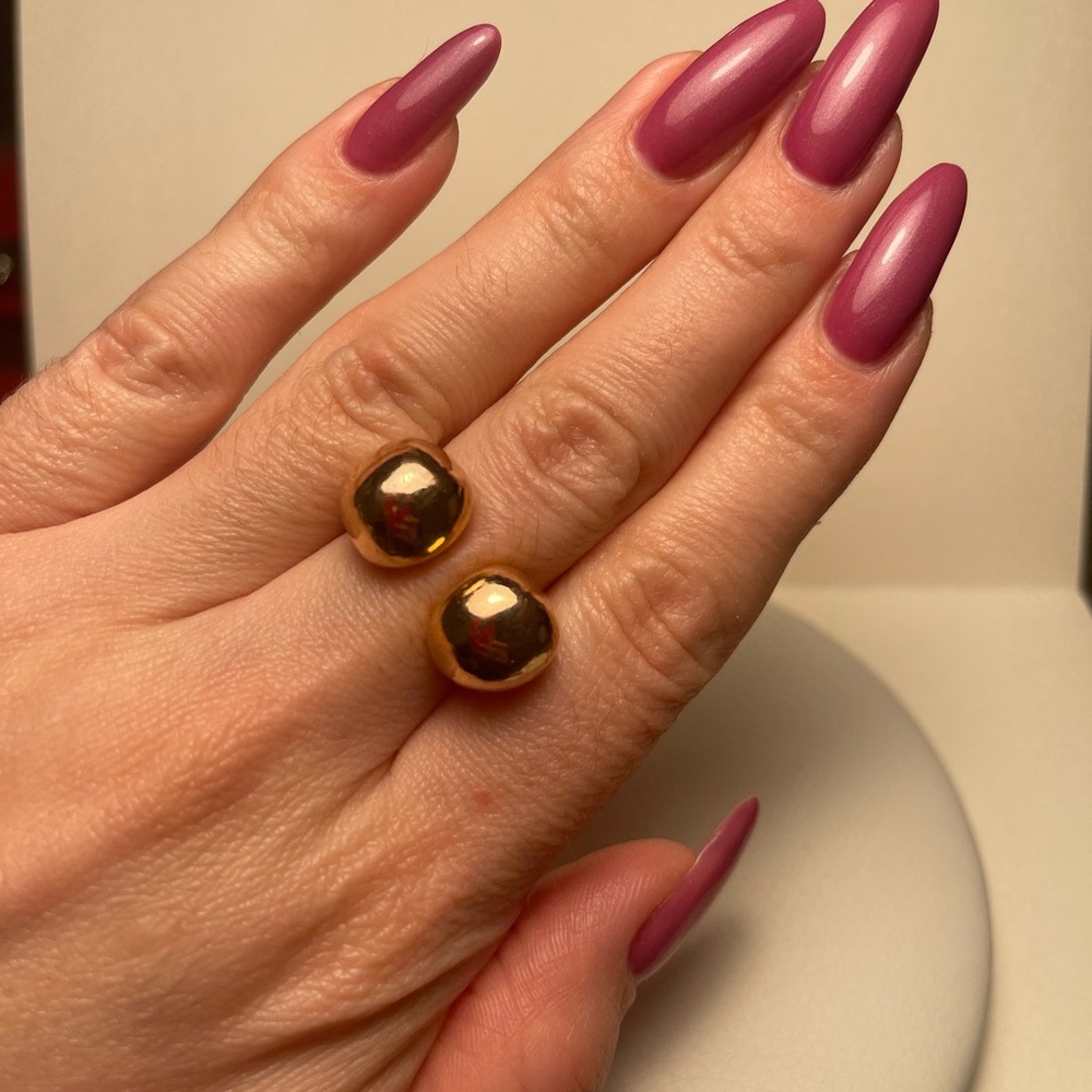 UNO de 50 Gold Ring Minimalist Design